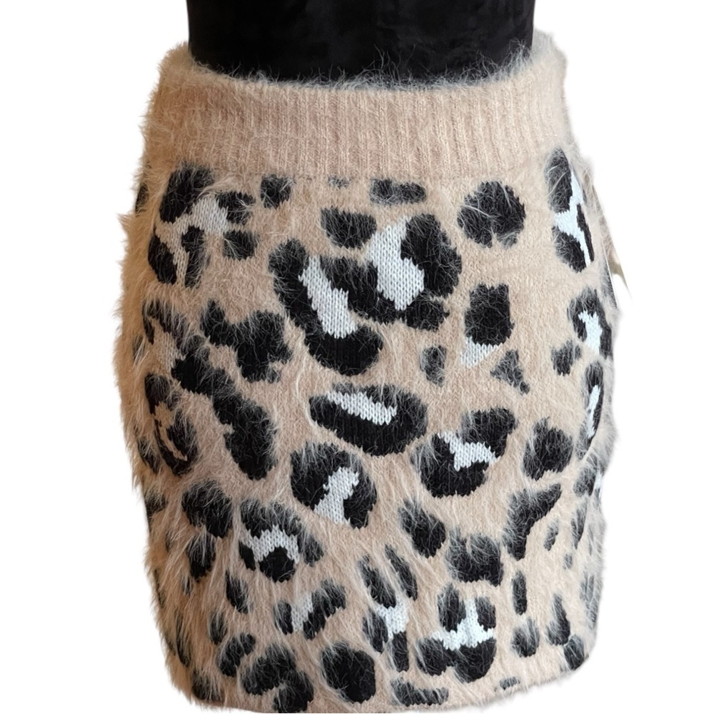 GIANNI BINI NWTS EDGY FUZZY CHEETAH MINI SKIRT SZ SM